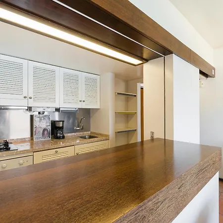 Διαμέρισμα Premium Apartment, Private Beach Access, Garage, View *