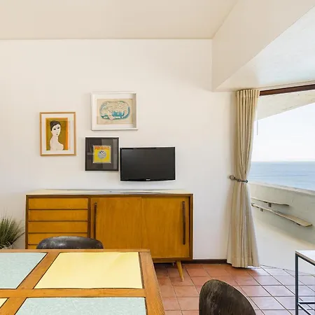 Premium Apartment, Private Beach Access, Garage, View Διαμέρισμα