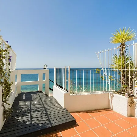 Διαμέρισμα Premium Apartment, Private Beach Access, Garage, View Σεσίμπρα